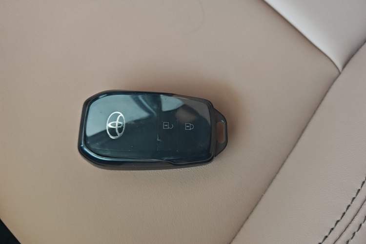 Used Toyota bZ3 2024 517 km Elite PRO Vehicle Key