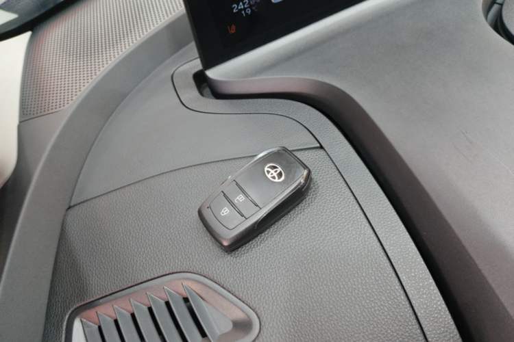Used Toyota bZ3 2024 517 km Elite PRO Vehicle Key