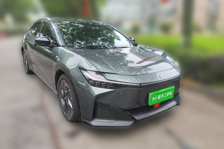 Used Toyota bZ3 2024 517 km Elite PRO Front Right 45 Deg