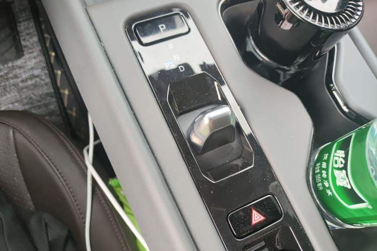 Used Toyota bZ3 2024 517 km Elite PRO Gear Lever