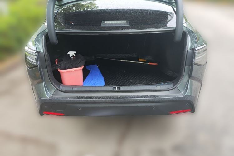 Used Toyota bZ3 2024 517 km Elite PRO Trunk