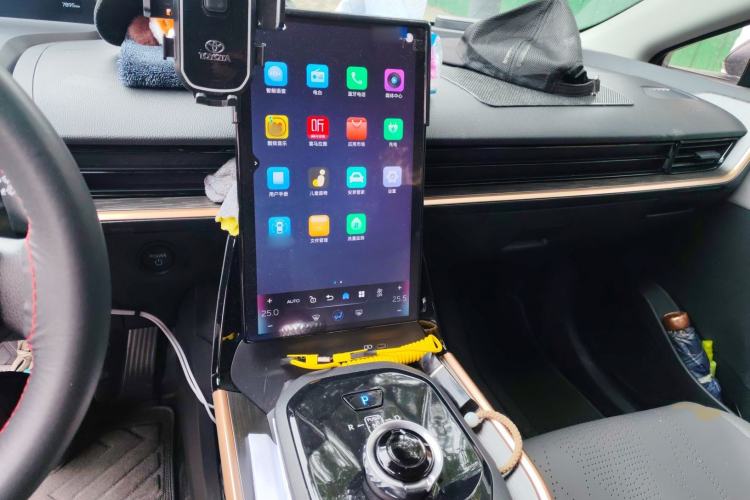 Used Toyota bZ3 2024 517 km Elite PRO Audio And AC Panel