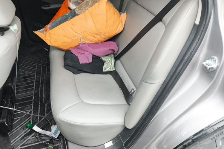 Used Toyota bZ3 2024 517 km Elite PRO Left Rear Seat