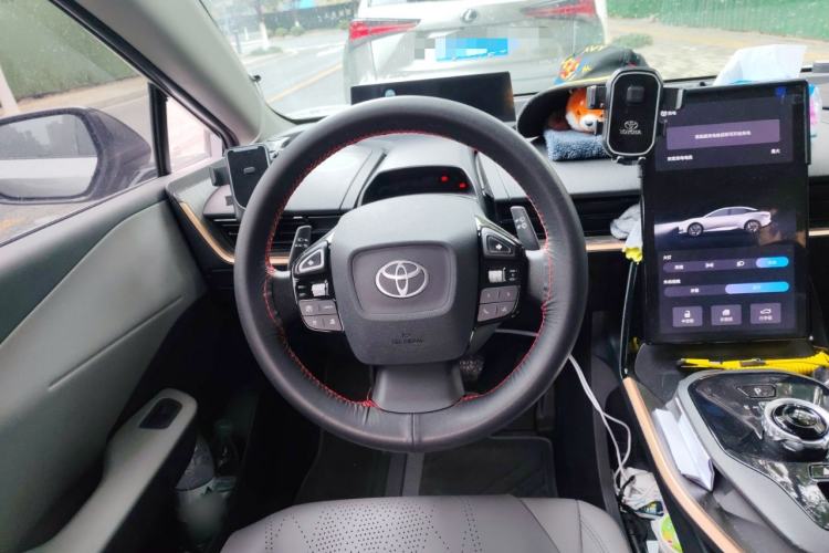 Used Toyota bZ3 2024 517 km Elite PRO Steering Wheel