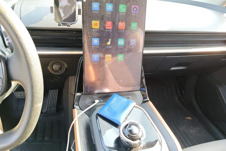 Used Toyota bZ3 2024 517 km Elite PRO Audio And AC Panel