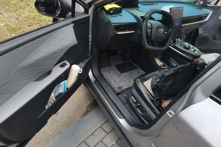 Used Toyota bZ3 2024 517 km Elite PRO Driver Seat