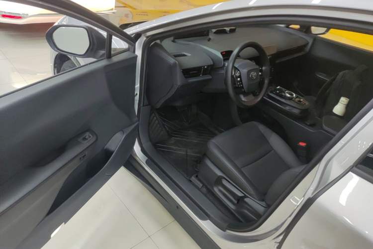 Used Toyota bZ3 2024 517 km Elite PRO Driver Seat