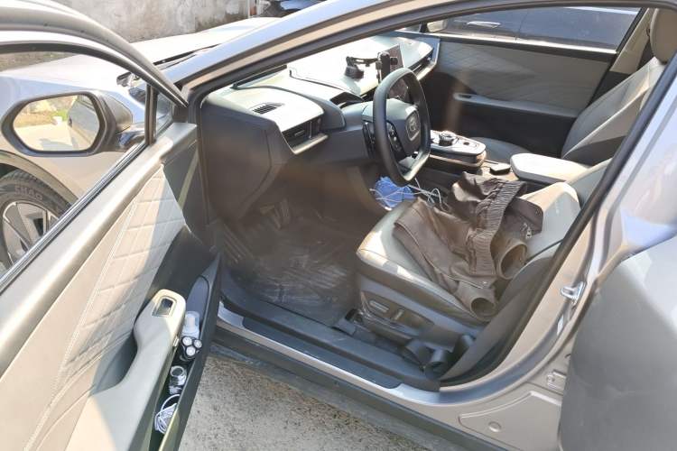 Used Toyota bZ3 2024 517 km Elite PRO Driver Seat