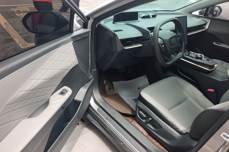 Used Toyota bZ3 2024 517 km Elite PRO Driver Seat