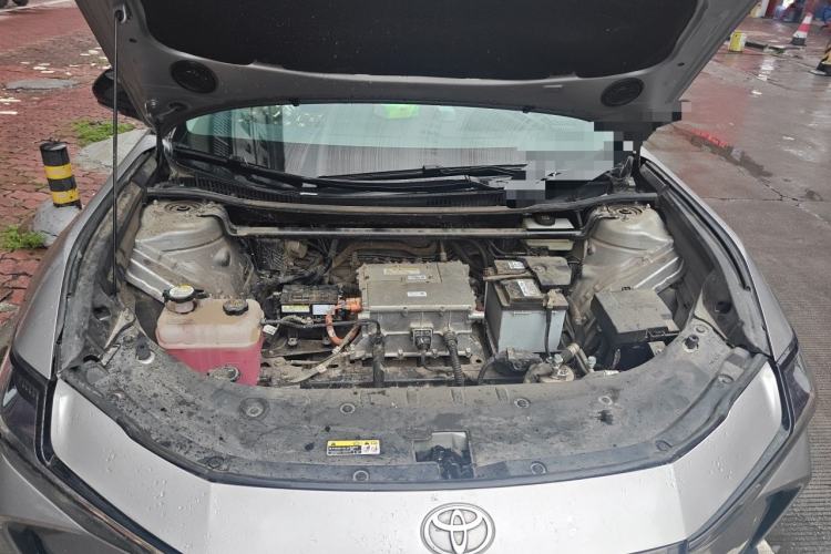 Used Toyota bZ3 2024 517 km Elite PRO Engine Bay