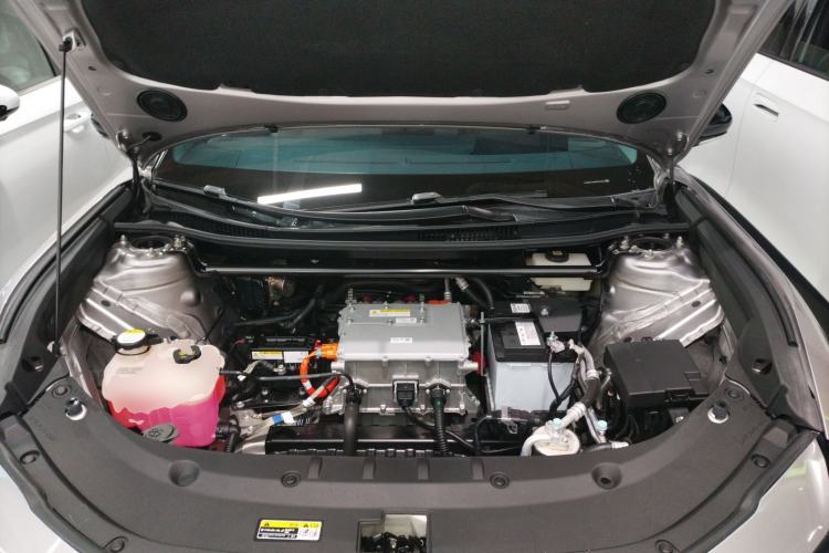 Used Toyota bZ3 2024 517 km Elite PRO Engine Bay