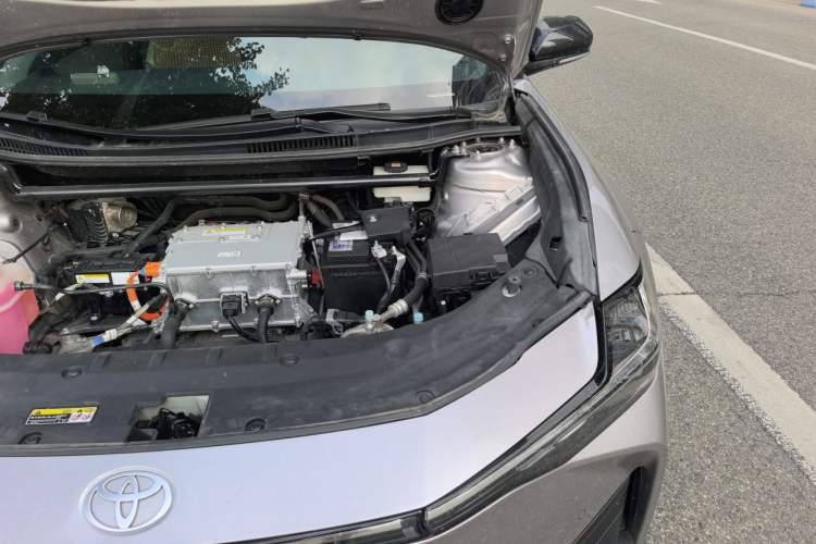 Used Toyota bZ3 2024 517 km Elite PRO Engine Bay Left