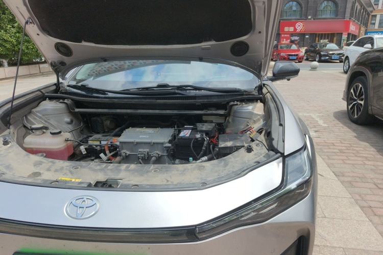 Used Toyota bZ3 2024 517 km Elite PRO Engine Bay Left