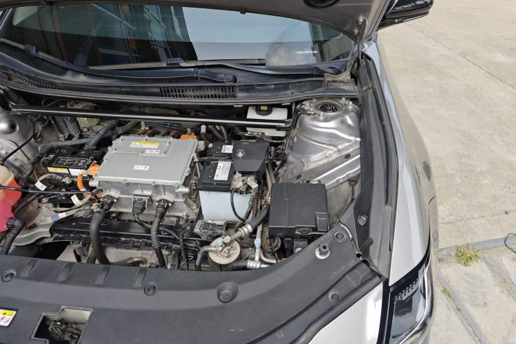 Used Toyota bZ3 2024 517 km Elite PRO Engine Bay Left