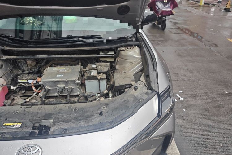 Used Toyota bZ3 2024 517 km Elite PRO Engine Bay Left