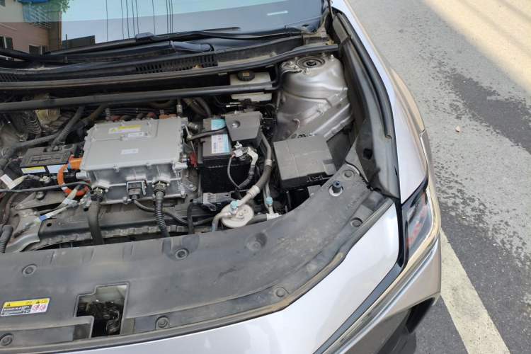Used Toyota bZ3 2024 517 km Elite PRO Engine Bay Left