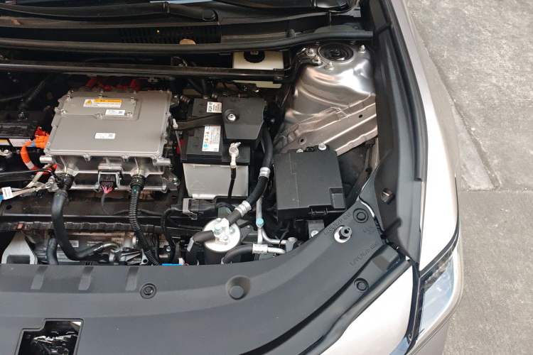 Used Toyota bZ3 2024 517 km Elite PRO Engine Bay Left