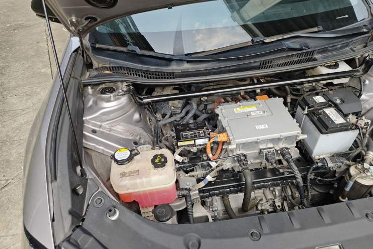 Used Toyota bZ3 2024 517 km Elite PRO Engine Bay Right