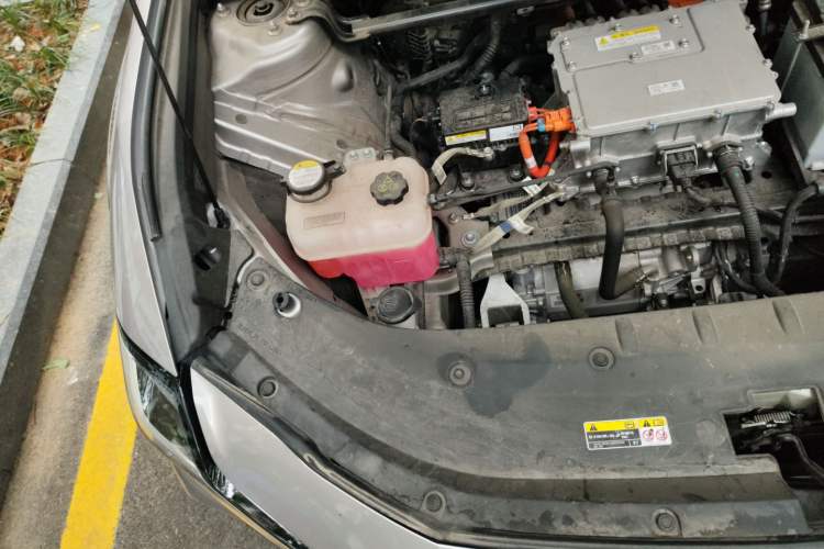 Used Toyota bZ3 2024 517 km Elite PRO Engine Bay Right