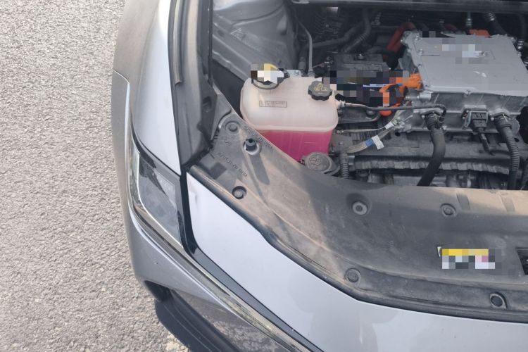 Used Toyota bZ3 2024 517 km Elite PRO Engine Bay Right