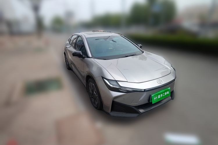 Used Toyota bZ3 2024 517 km Elite PRO Front Right 45 Deg