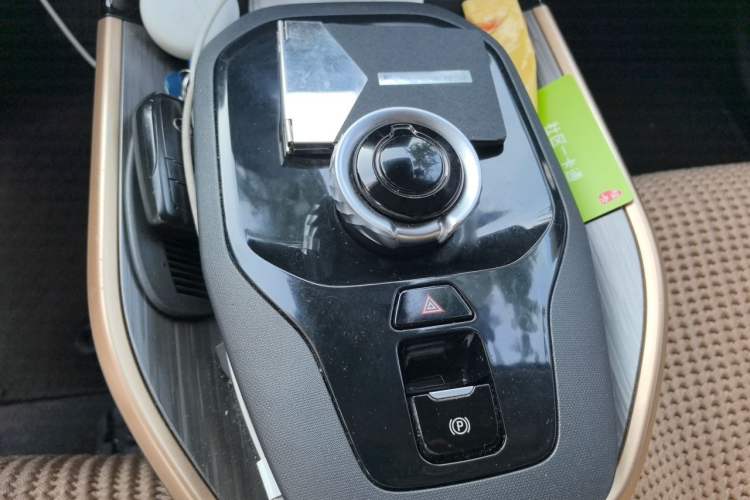 Used Toyota bZ3 2024 517 km Elite PRO Gear Lever