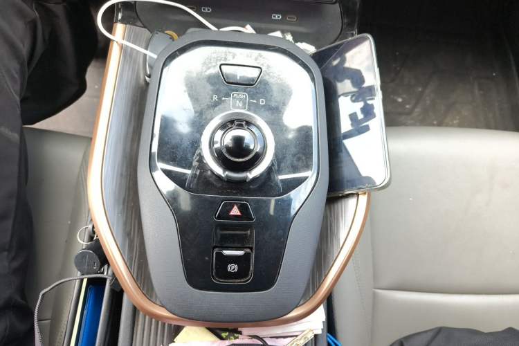 Used Toyota bZ3 2024 517 km Elite PRO Gear Lever