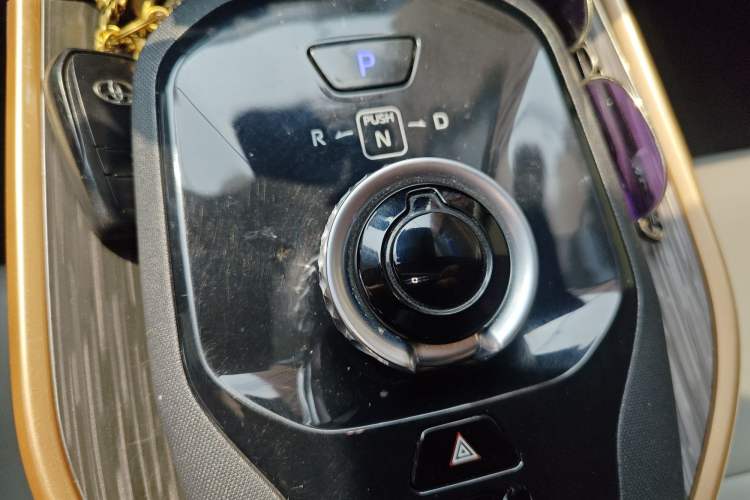 Used Toyota bZ3 2024 517 km Elite PRO Gear Lever