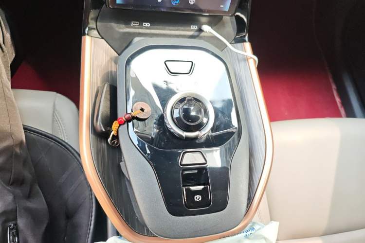 Used Toyota bZ3 2024 517 km Elite PRO Gear Lever