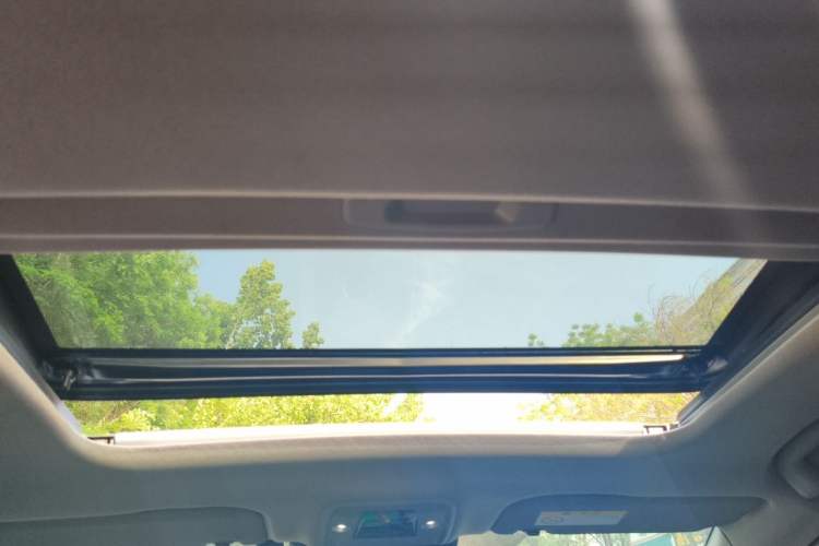 Used Toyota bZ3 2024 517 km Elite PRO Headliner
