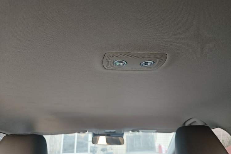 Used Toyota bZ3 2024 517 km Elite PRO Headliner