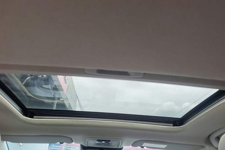 Used Toyota bZ3 2024 517 km Elite PRO Headliner