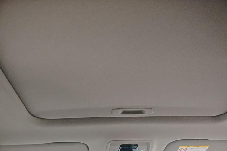 Used Toyota bZ3 2024 517 km Elite PRO Headliner