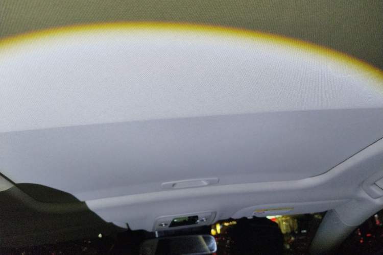 Used Toyota bZ3 2024 517 km Elite PRO Headliner