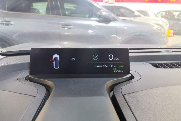 Used Toyota bZ3 2024 517 km Elite PRO Instrument Cluster
