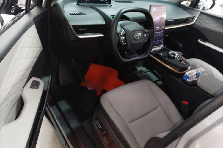 Used Toyota bZ3 2024 517 km Elite PRO Interior 3