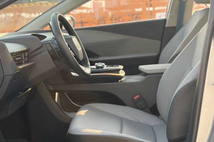 Used Toyota bZ3 2024 517 km Elite PRO Interior 7