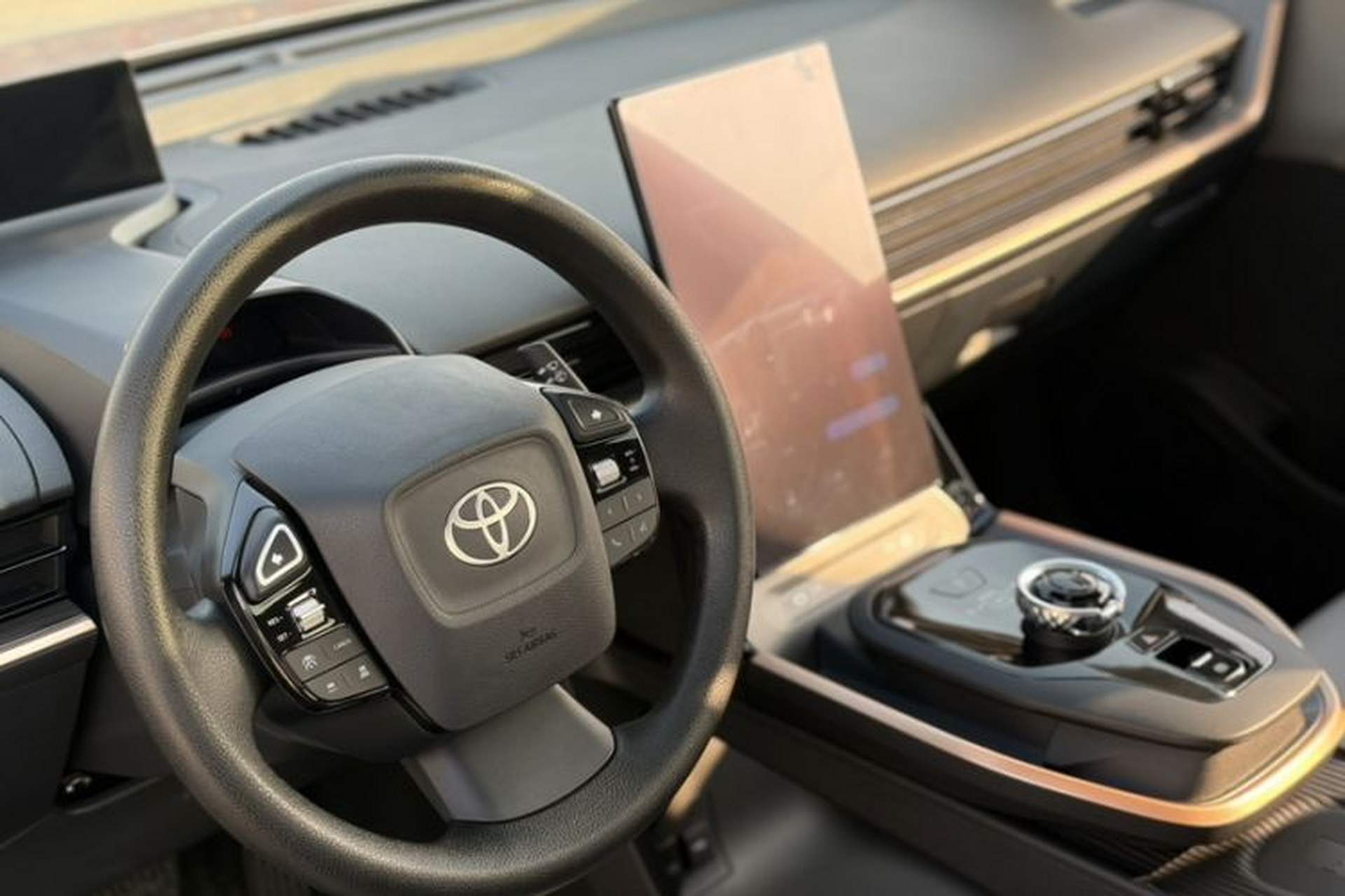 Used Toyota bZ3 2024 517 km Elite PRO Interior 8