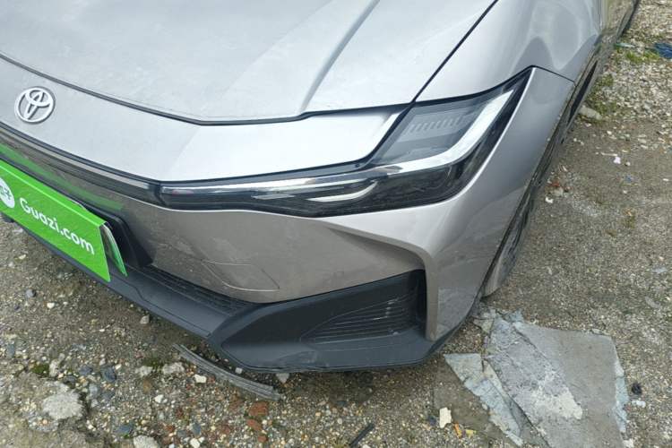 Used Toyota bZ3 2024 517 km Elite PRO Left Front Headlight