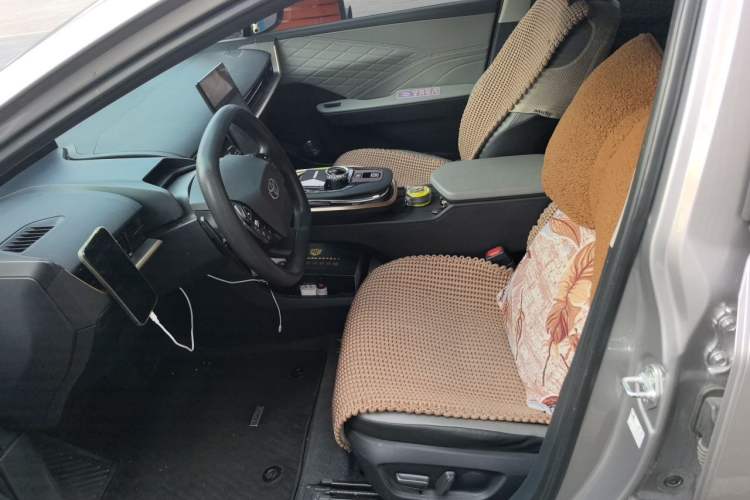 Used Toyota bZ3 2024 517 km Elite PRO Left Front Seat