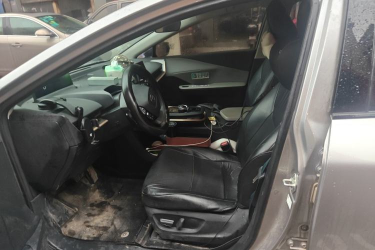 Used Toyota bZ3 2024 517 km Elite PRO Left Front Seat