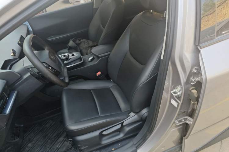 Used Toyota bZ3 2024 517 km Elite PRO Left Front Seat