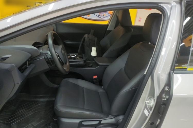 Used Toyota bZ3 2024 517 km Elite PRO Left Front Seat