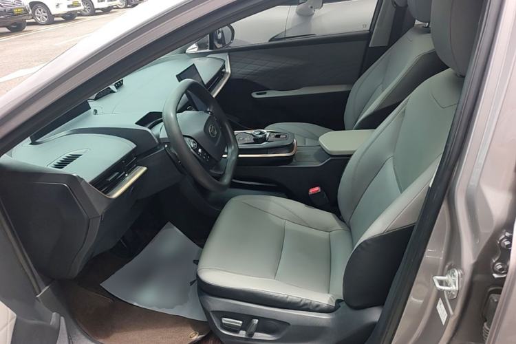 Used Toyota bZ3 2024 517 km Elite PRO Left Front Seat