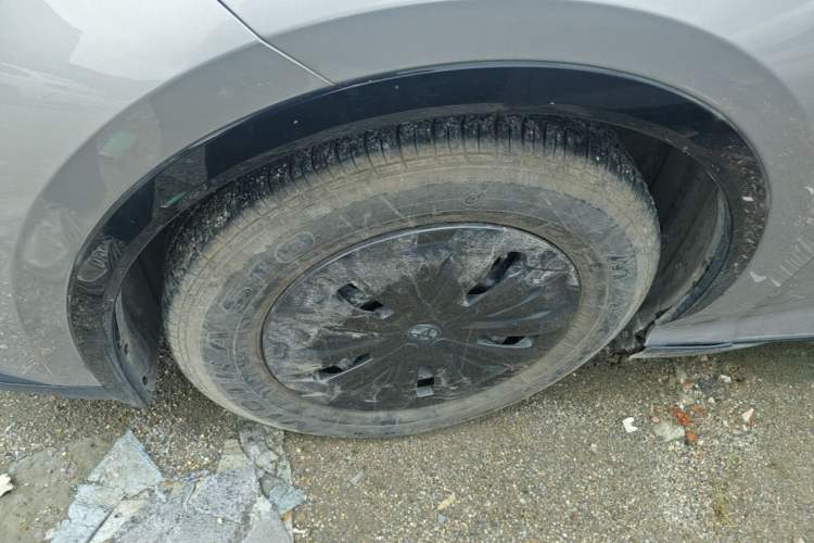 Used Toyota bZ3 2024 517 km Elite PRO Left Front Wheel Hub
