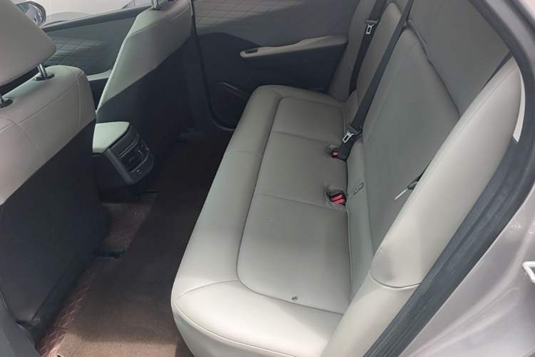 Used Toyota bZ3 2024 517 km Elite PRO Left Rear Seat