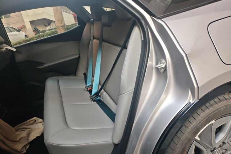 Used Toyota bZ3 2024 517 km Elite PRO Left Rear Seat