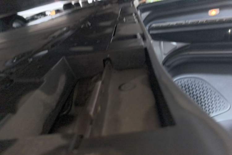 Used Toyota bZ3 2024 517 km Elite PRO Left Side Sill