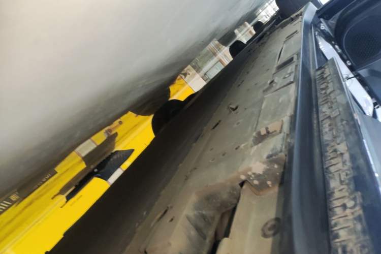 Used Toyota bZ3 2024 517 km Elite PRO Left Side Sill