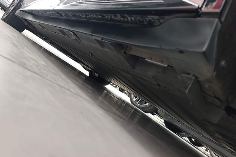 Used Toyota bZ3 2024 517 km Elite PRO Left Side Sill